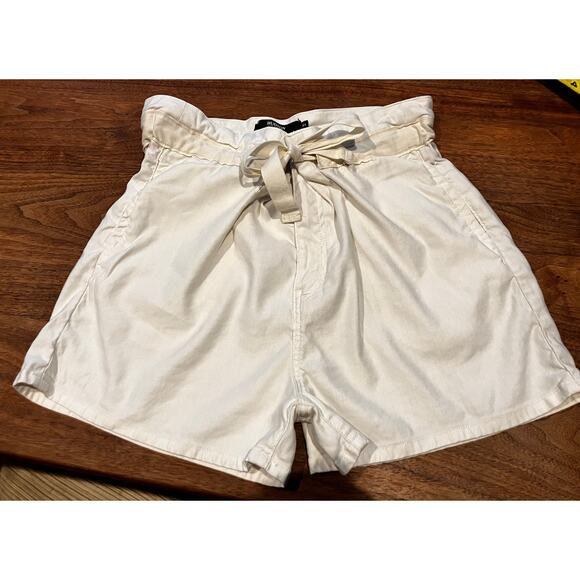 Hudson Pants - HUDSON Paperbag Shorts Size 27, White, Linen Blend, Preppy, Summer, Beach